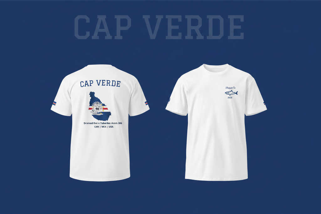 T-Shirt - Out x Tubarões Azuis 2026 - Unisex Premium - Cap Verde